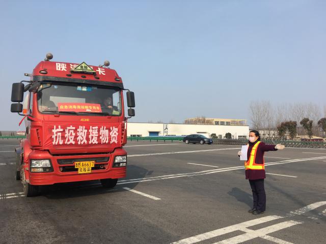 1581475163507602.jpg 5.蚌埠西站增派人手強化現場疏導.jpg
